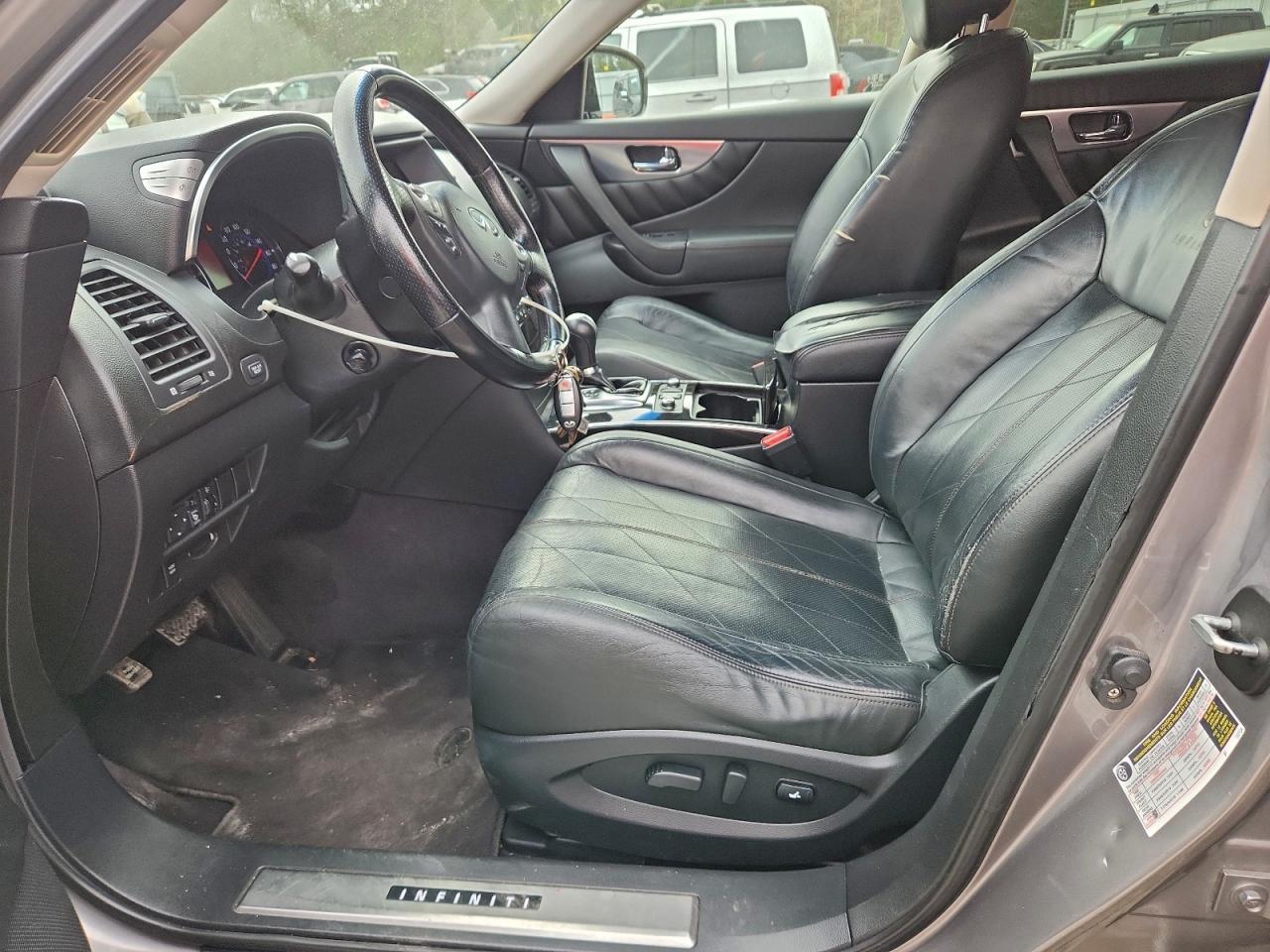 2010 INFINITI FX35