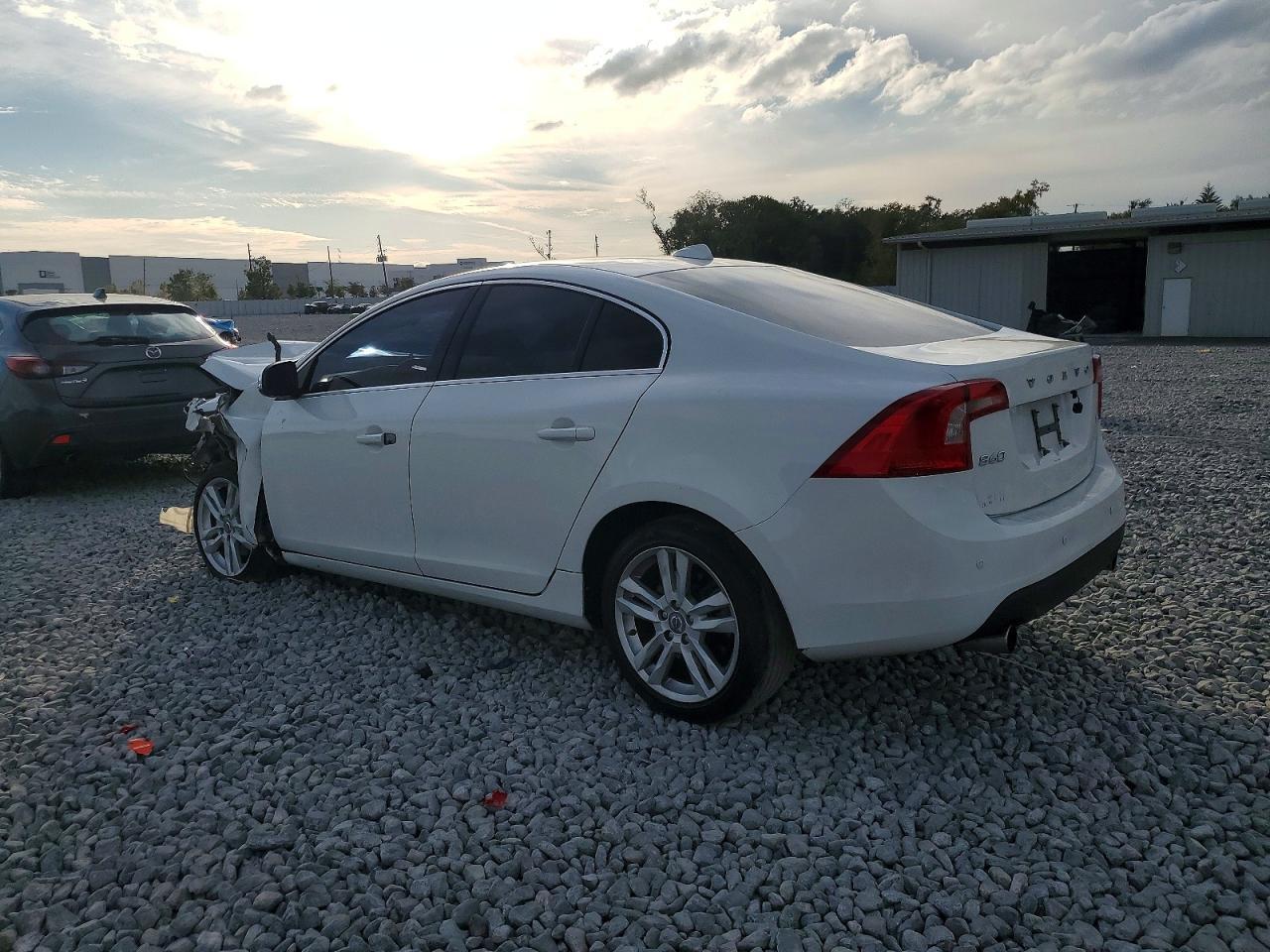 2013 VOLVO S60
