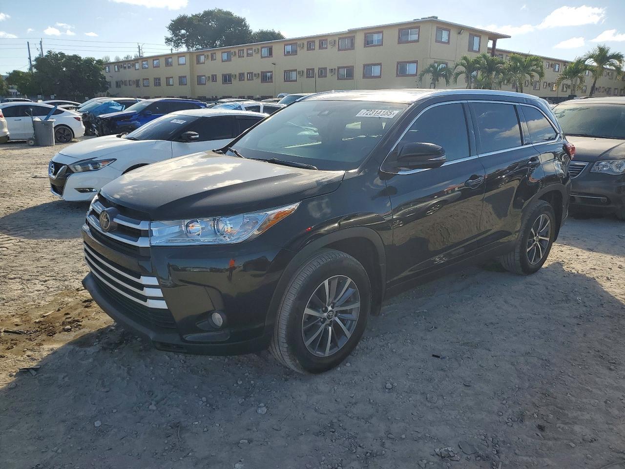 2019 TOYOTA HIGHLANDER