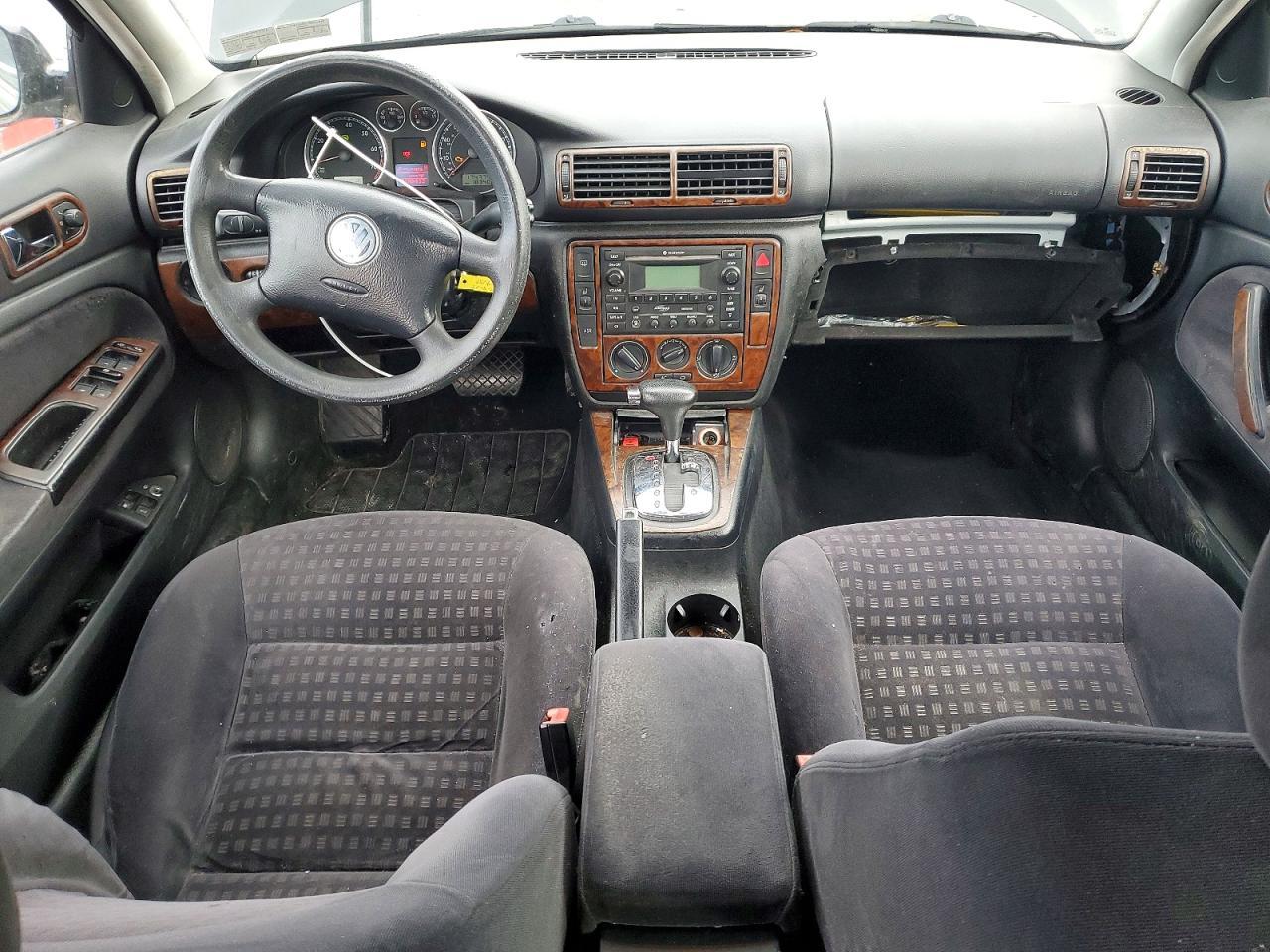 2003 VOLKSWAGEN Passat