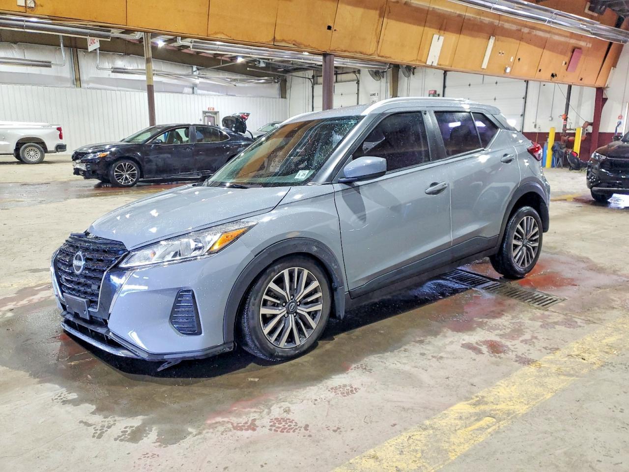 2024 NISSAN KICKS