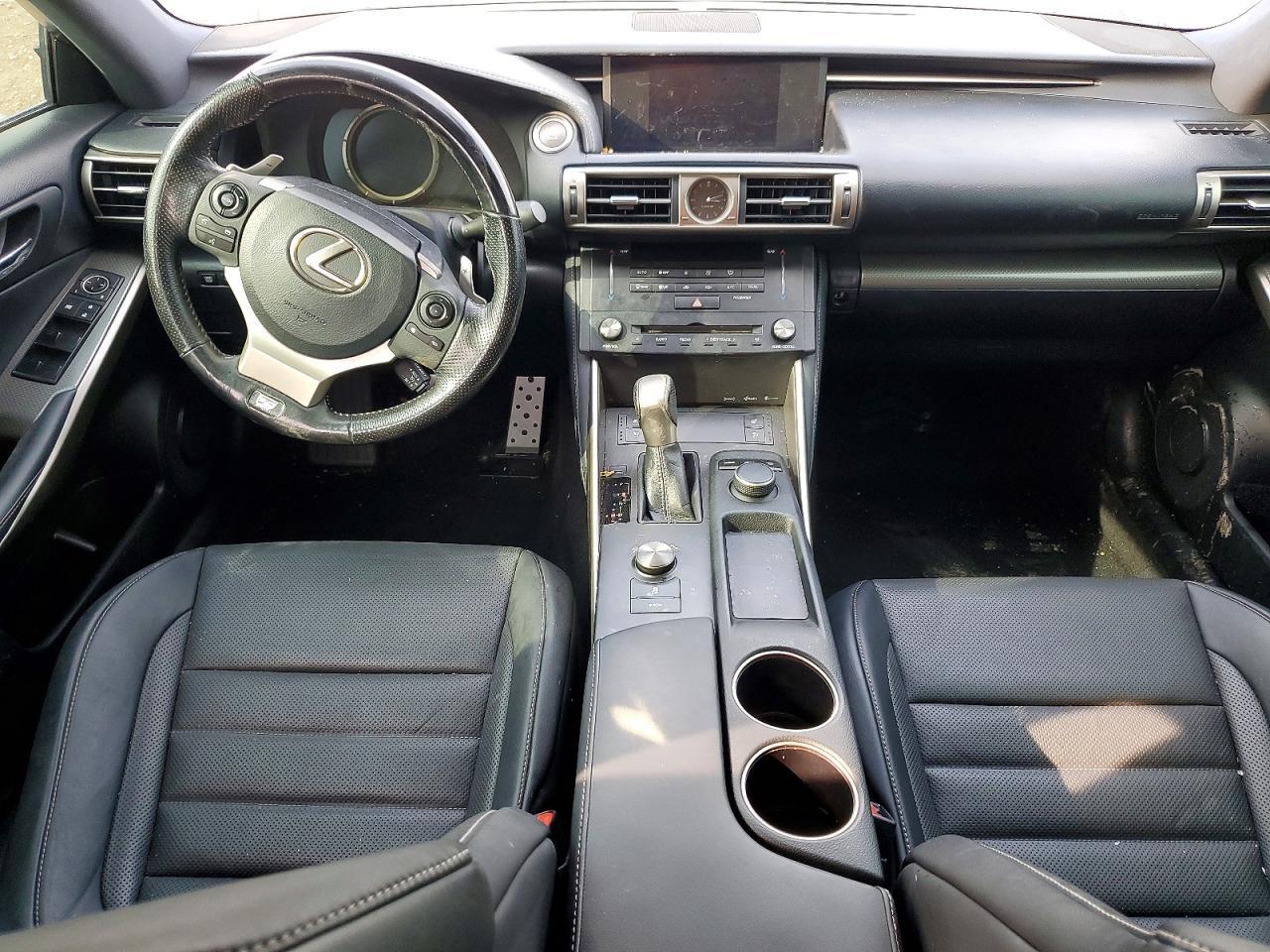 2016 LEXUS IS 200t