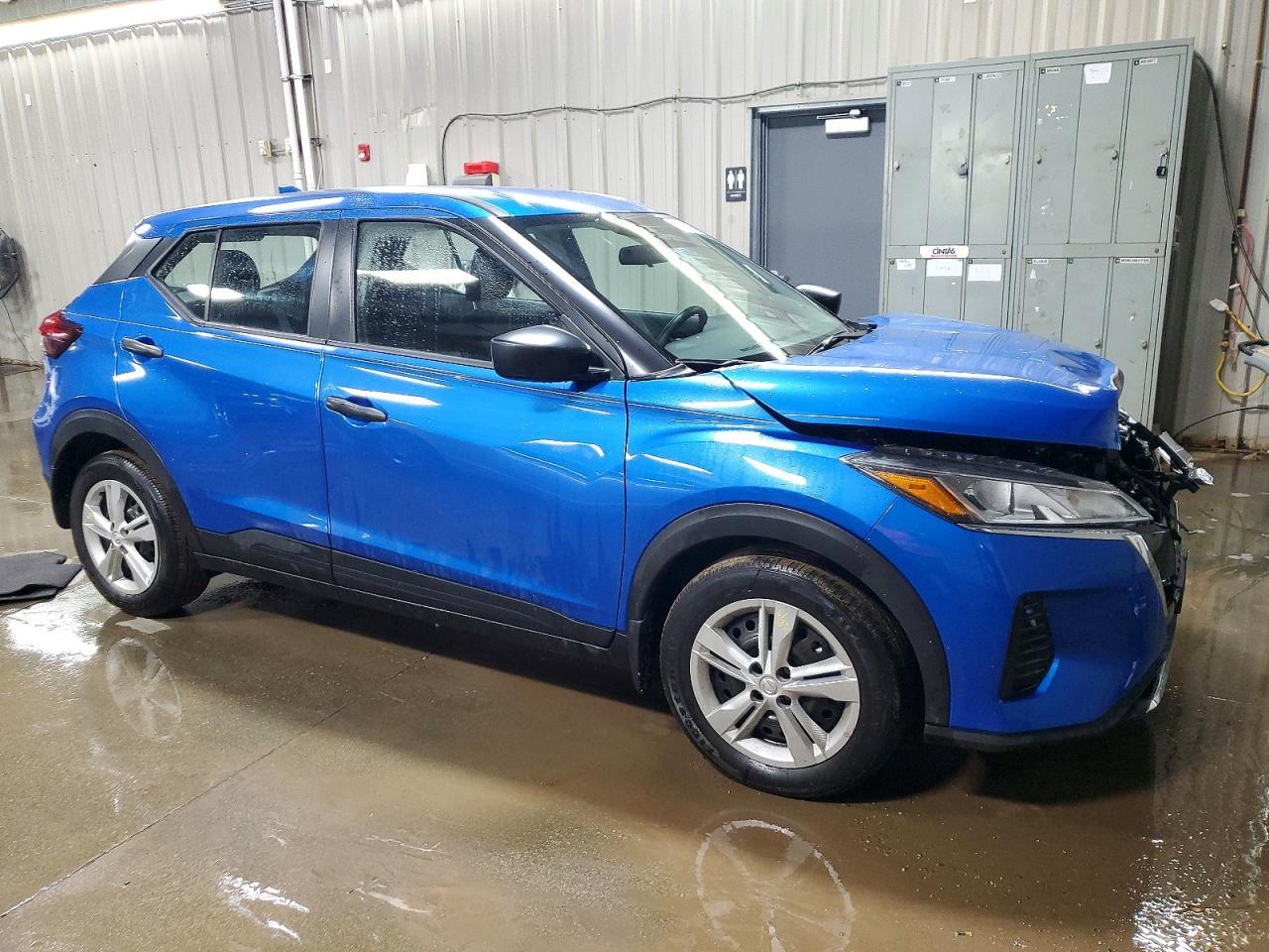 2023 NISSAN KICKS