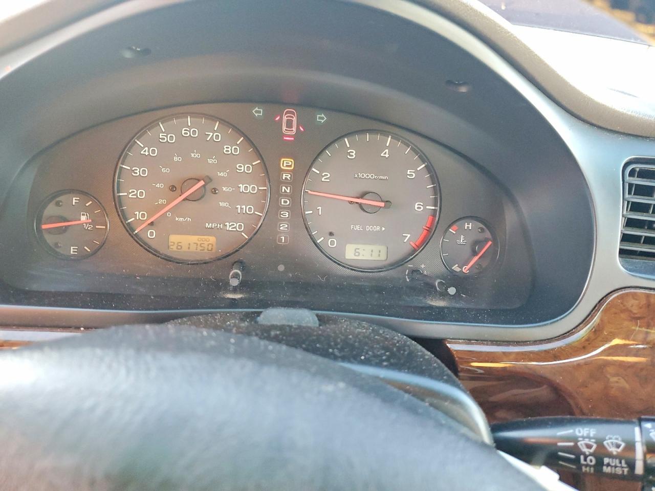 2000 SUBARU Legacy