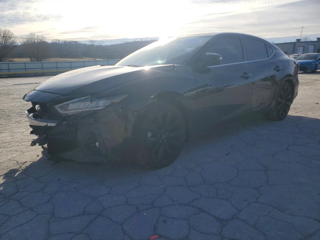 2023 NISSAN Maxima