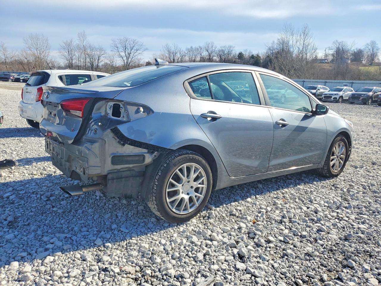 2017 KIA FORTE
