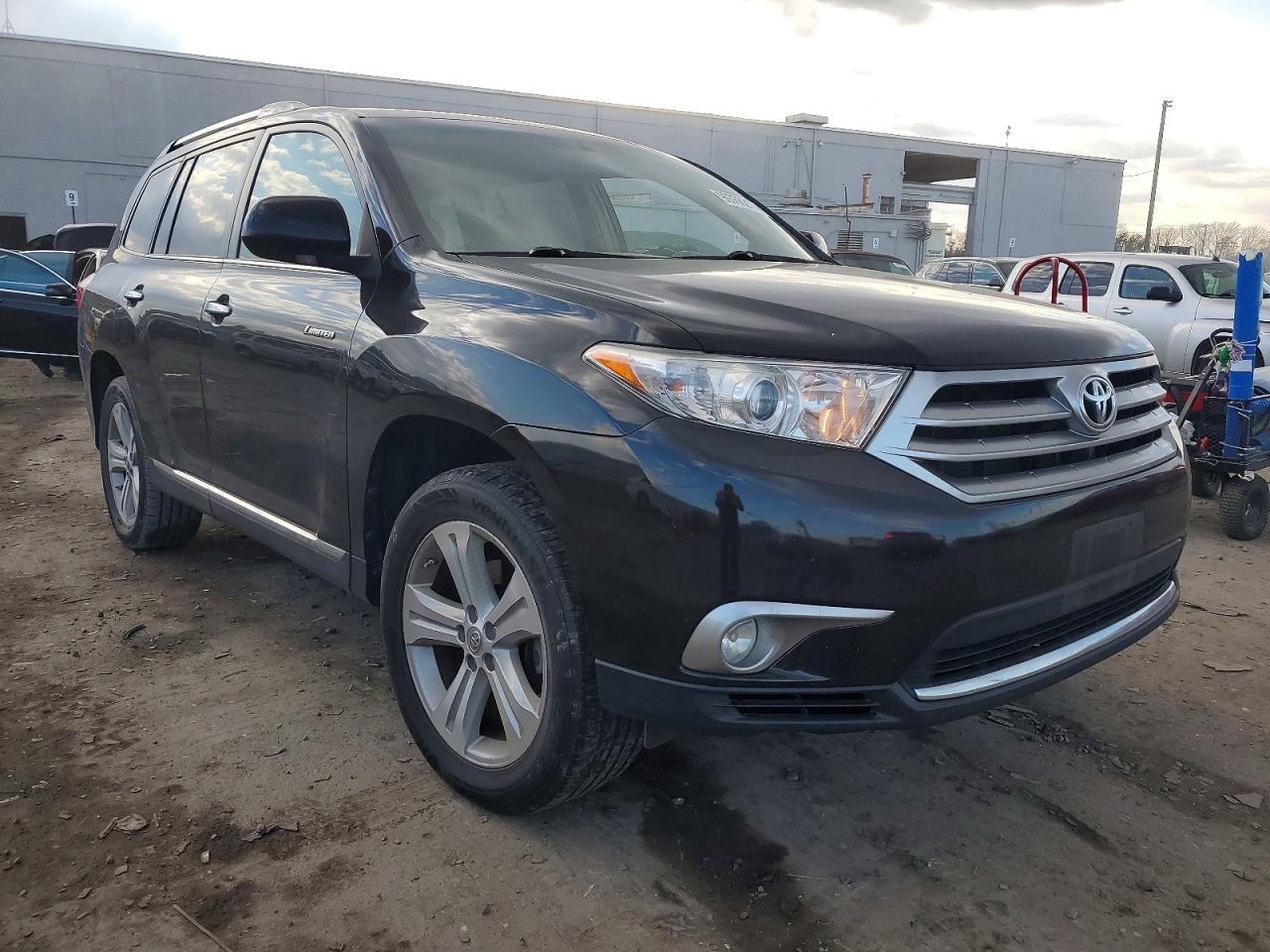 2013 TOYOTA HIGHLANDER