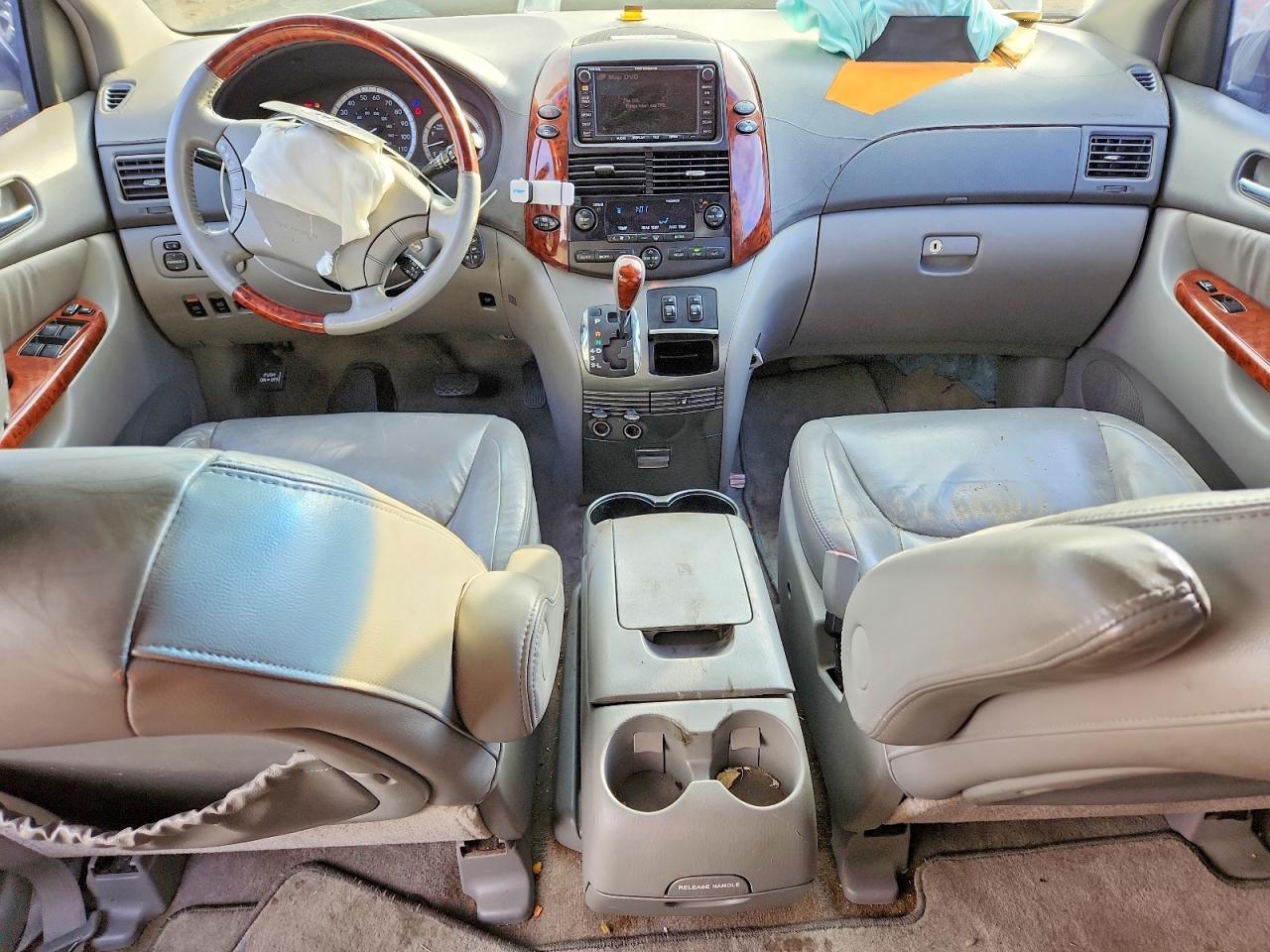 2005 TOYOTA SIENNA