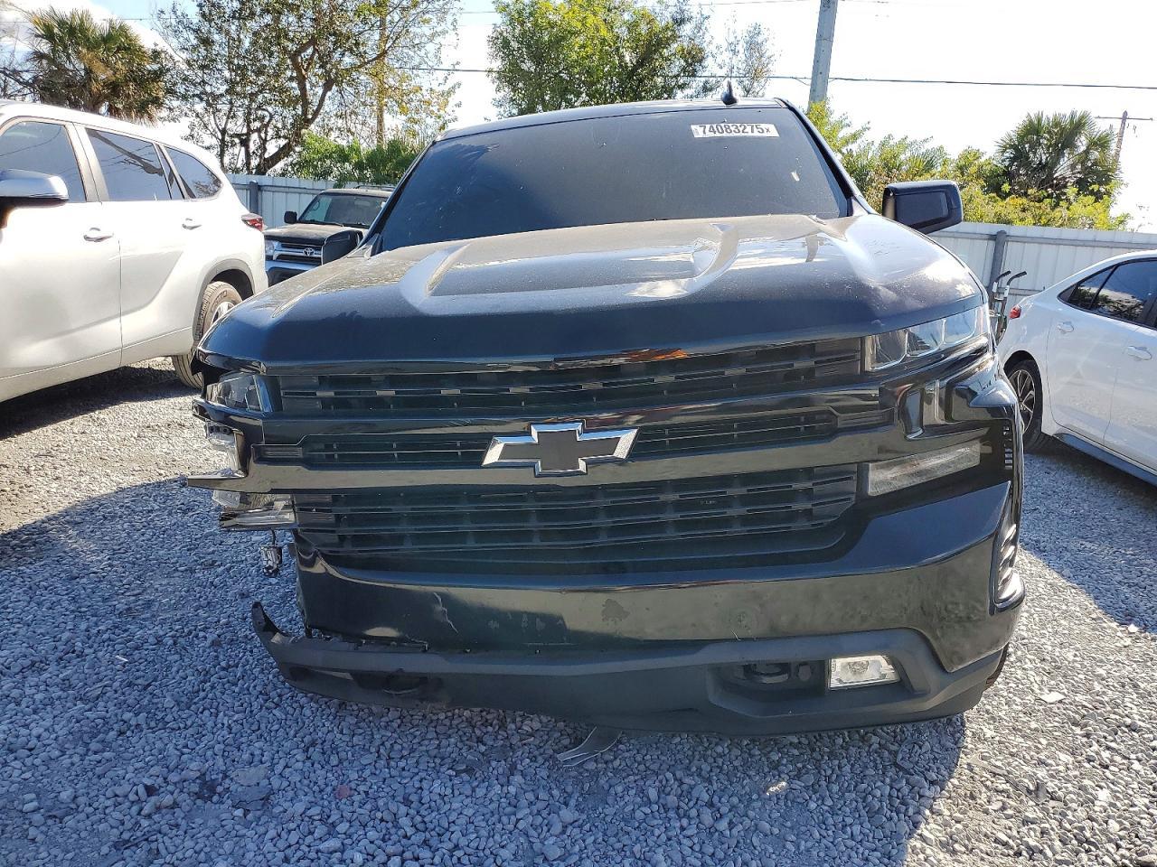 2021 CHEVROLET Silverado