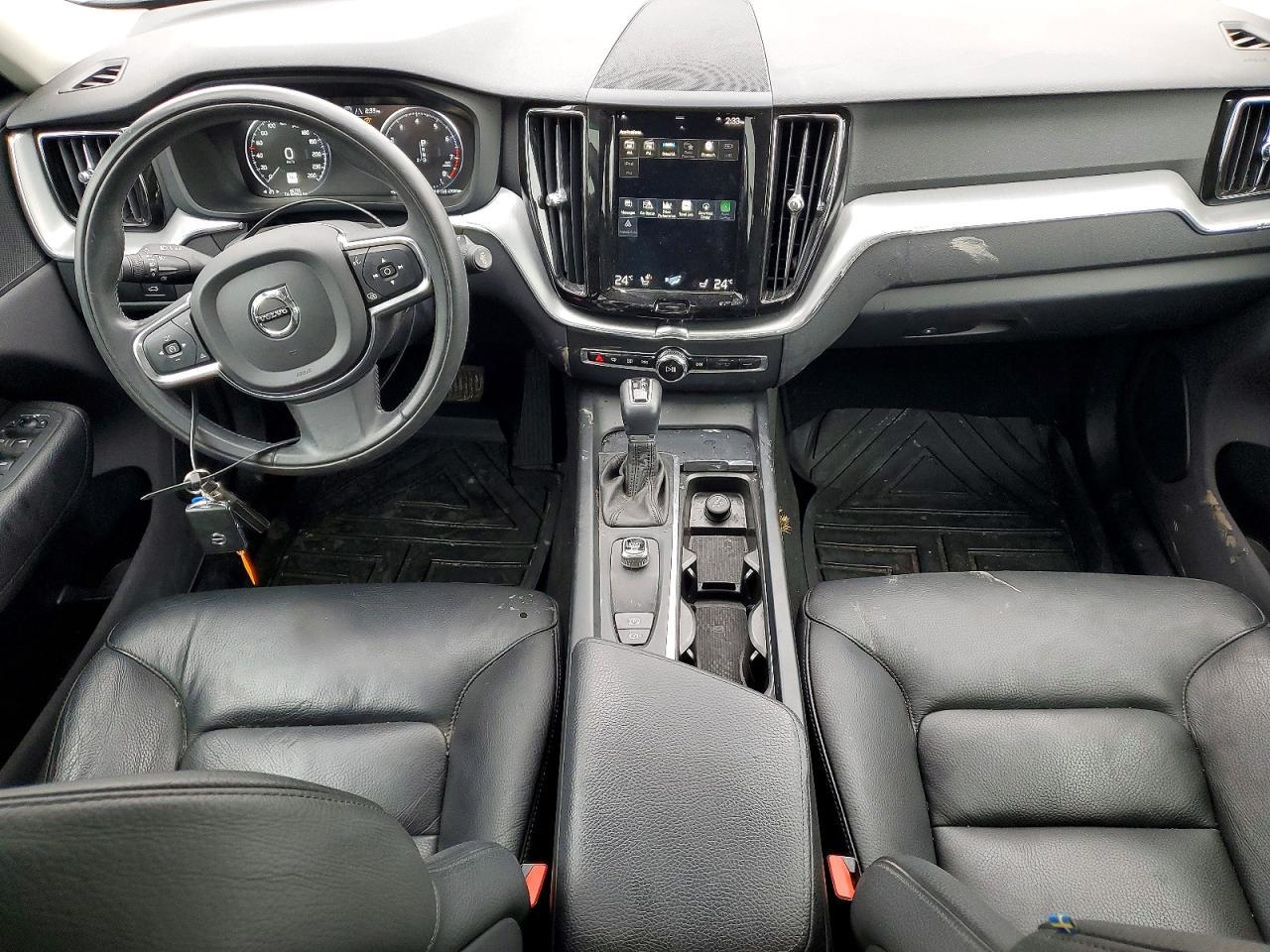 2020 VOLVO XC60