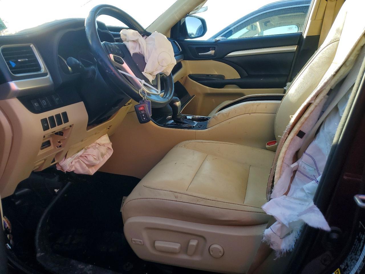 2017 TOYOTA HIGHLANDER