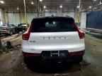 2022 VOLVO XC40