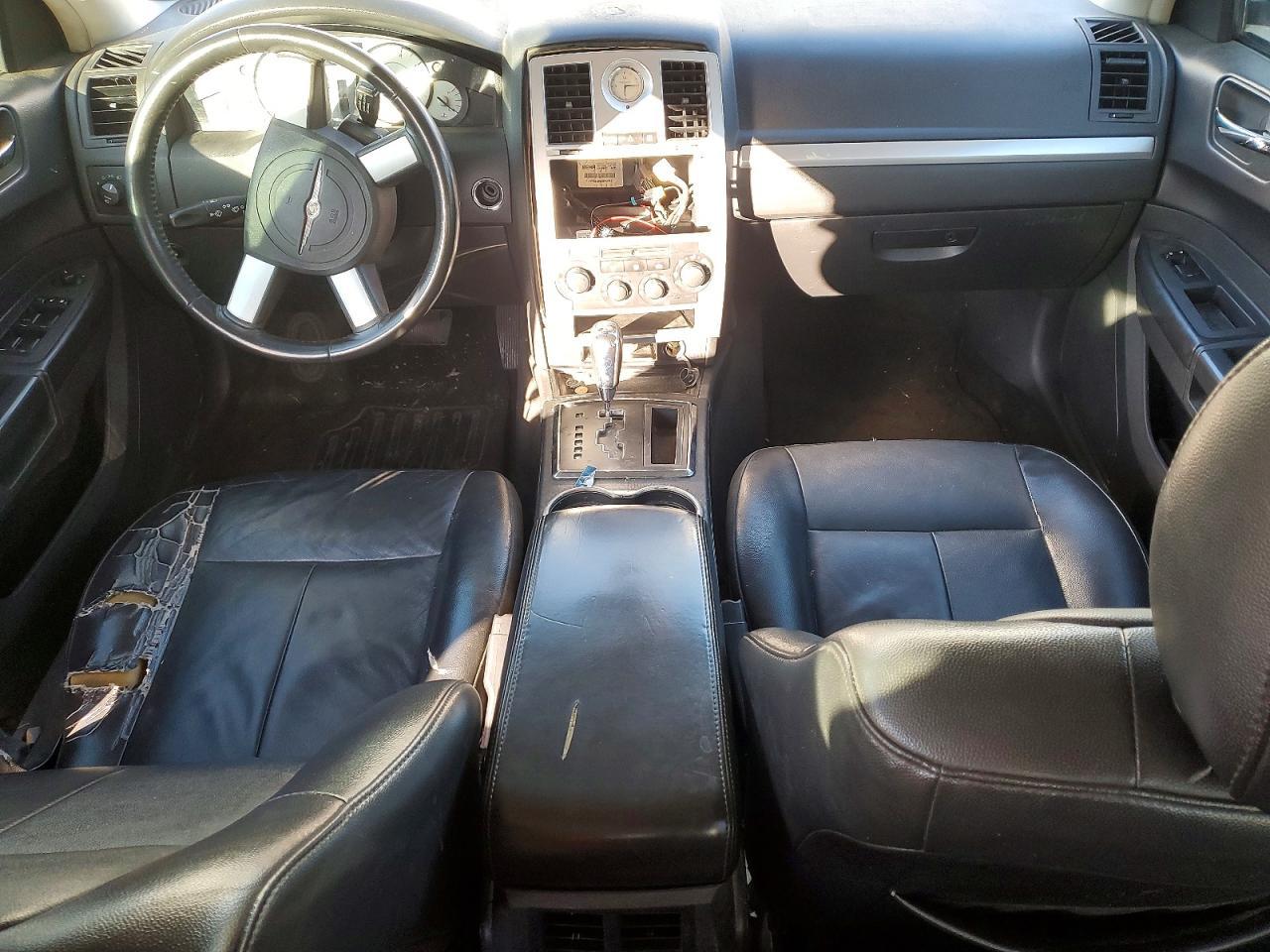 2010 CHRYSLER 300
