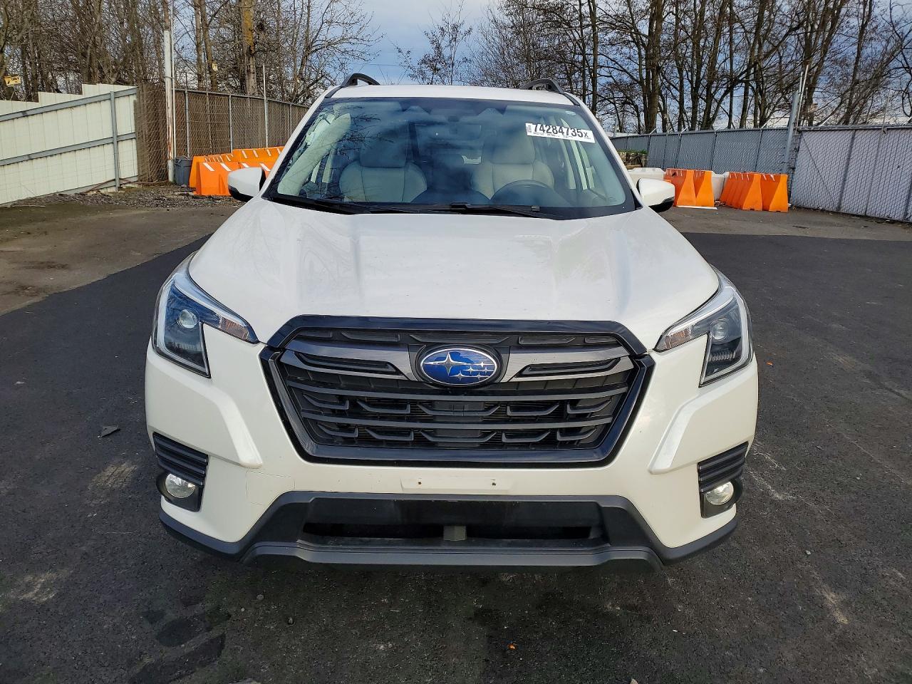 2022 SUBARU FORESTER