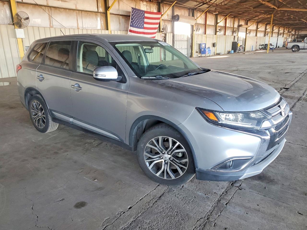 2016 MITSUBISHI outlander