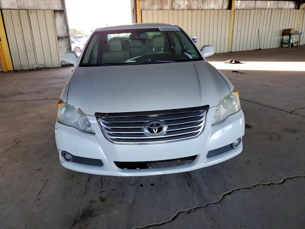 2009 TOYOTA Avalon