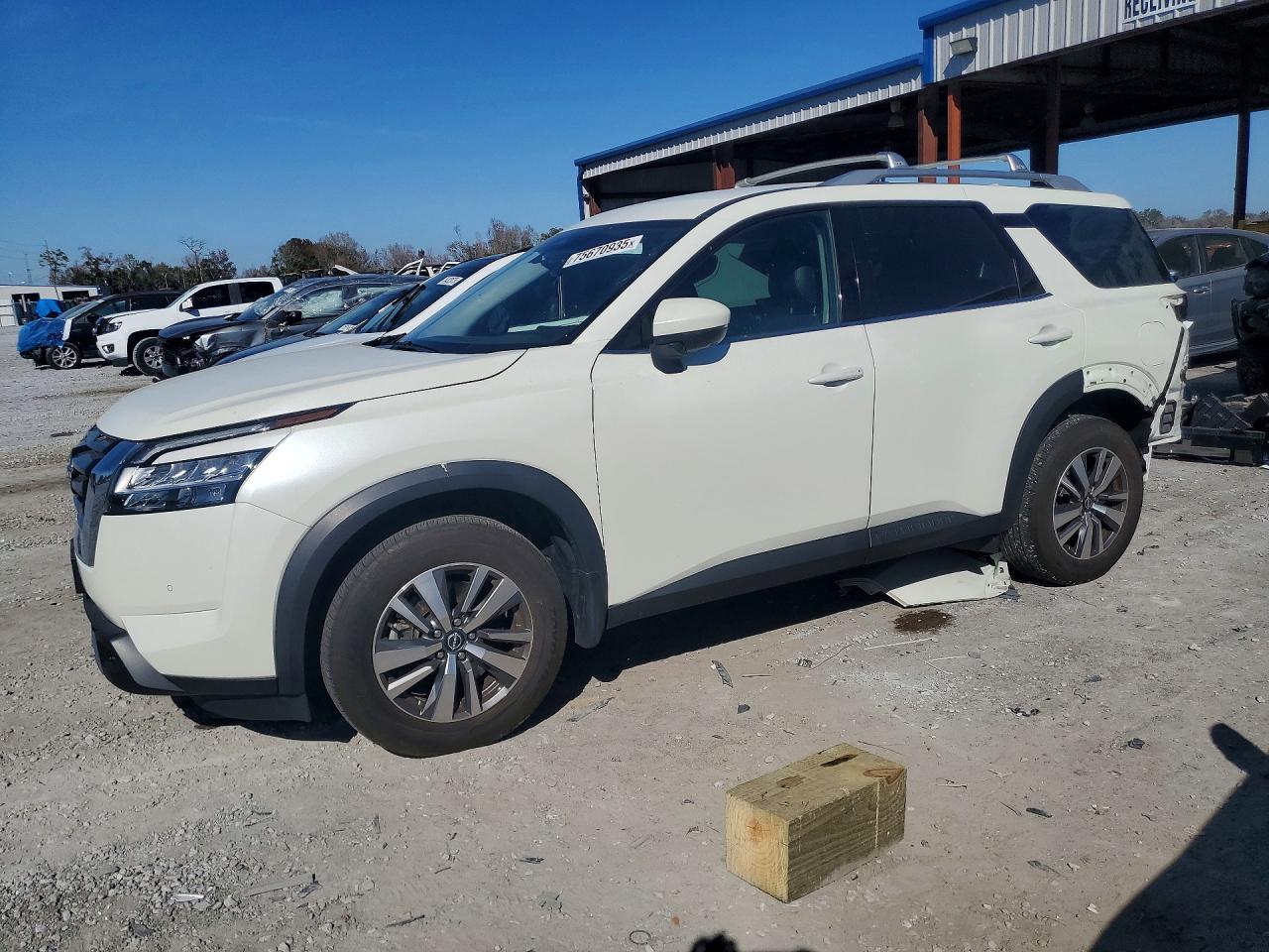 2023 NISSAN PATHFINDER