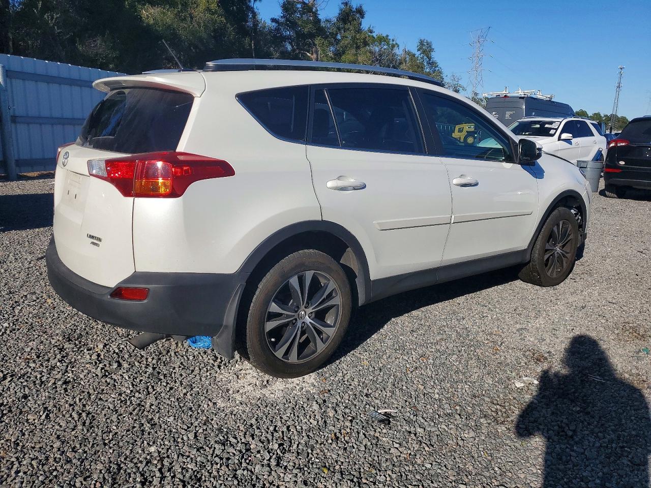 2015 TOYOTA RAV4