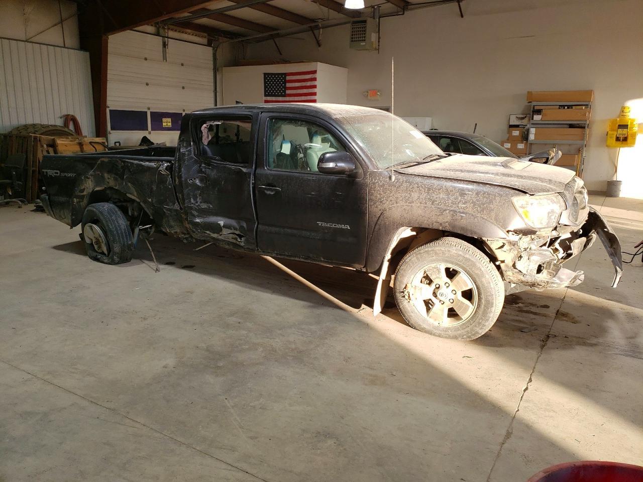 2015 TOYOTA TACOMA