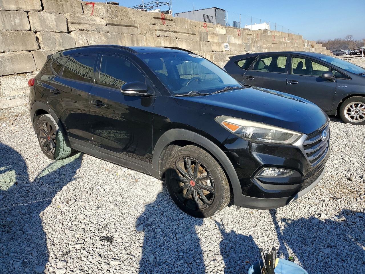 2017 HYUNDAI TUCSON