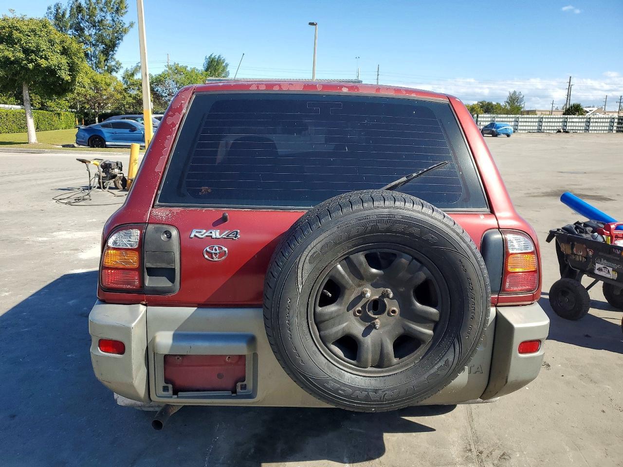 2000 TOYOTA RAV4