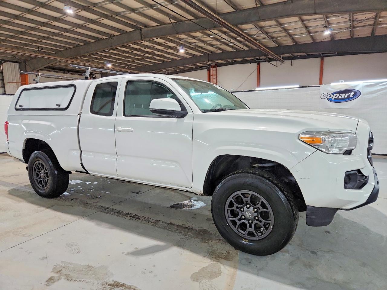 2016 TOYOTA TACOMA