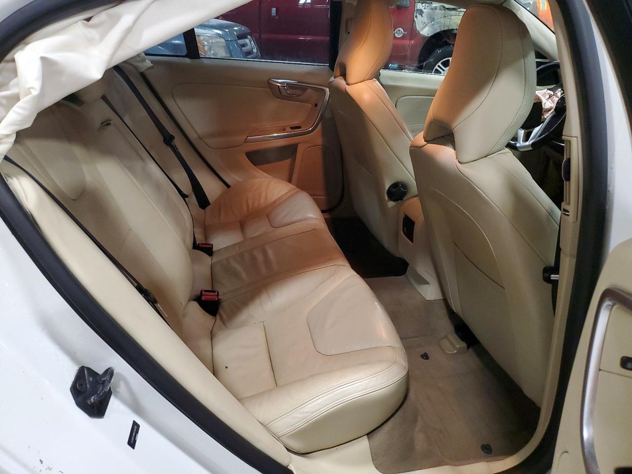 2013 VOLVO S60