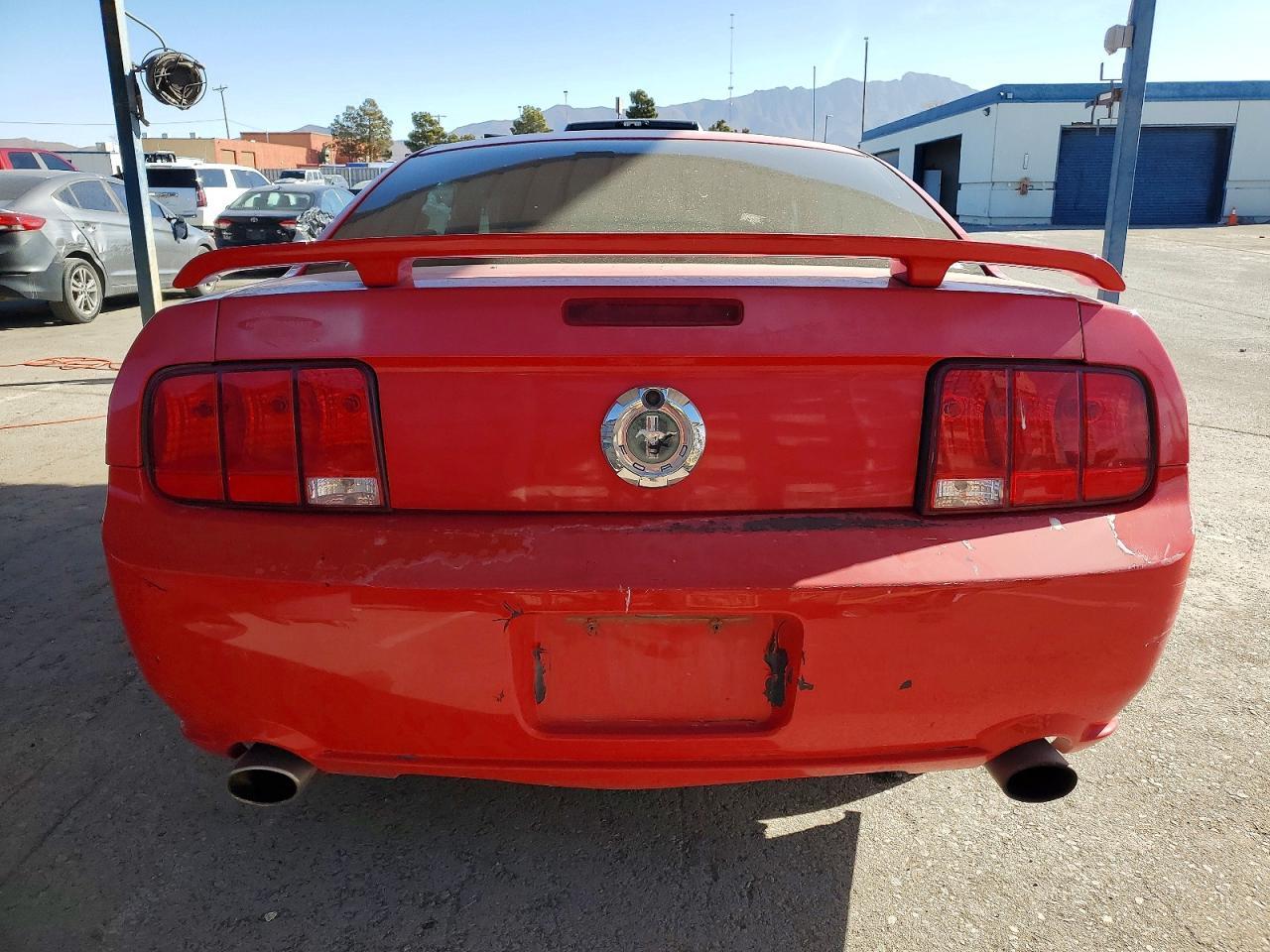 2005 FORD MUSTANG
