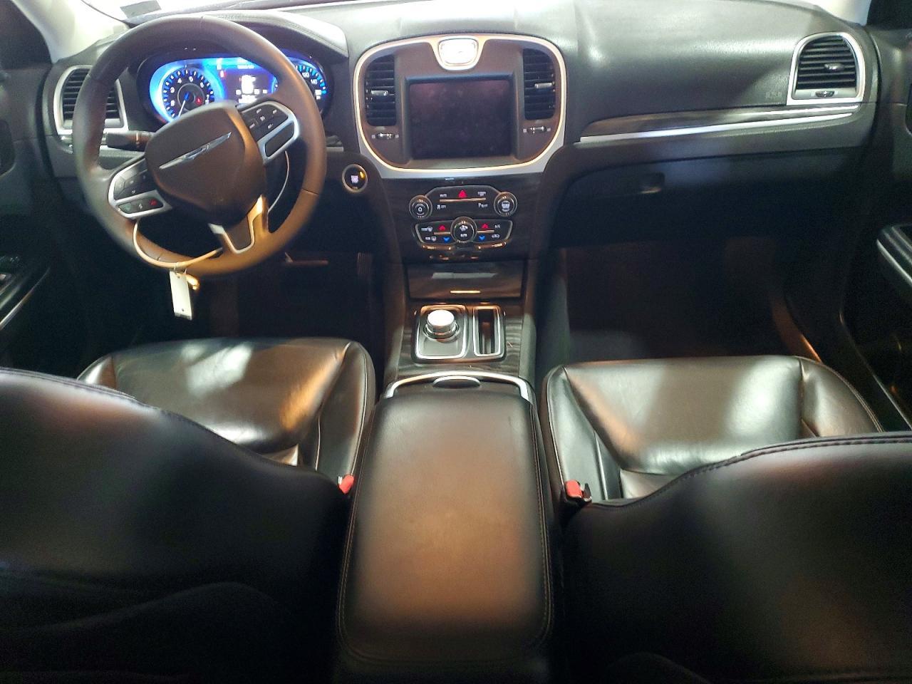 2022 CHRYSLER 300