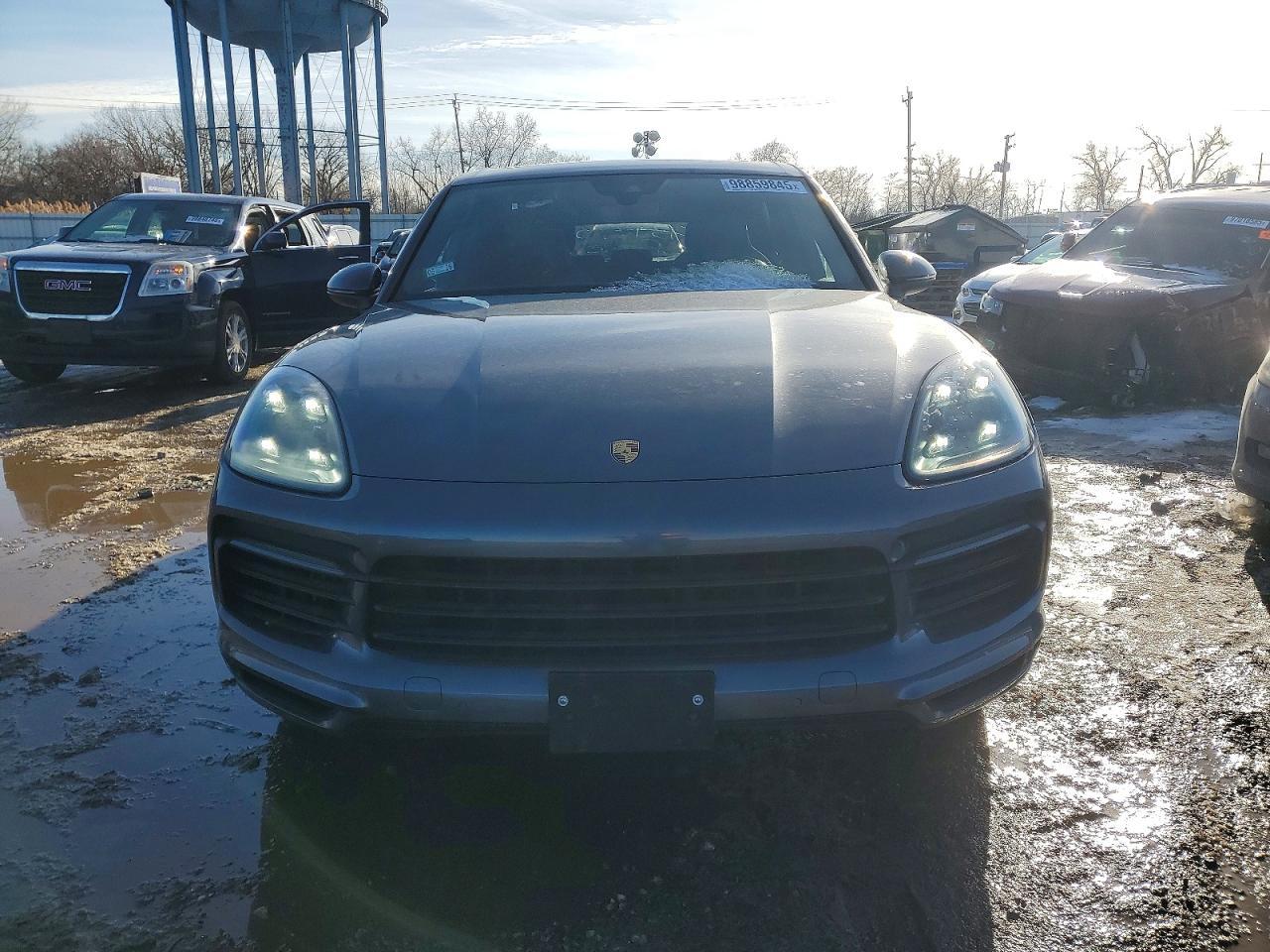 2020 PORSCHE CAYENNE