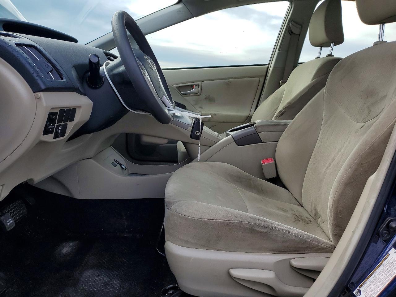 2013 TOYOTA PRIUS