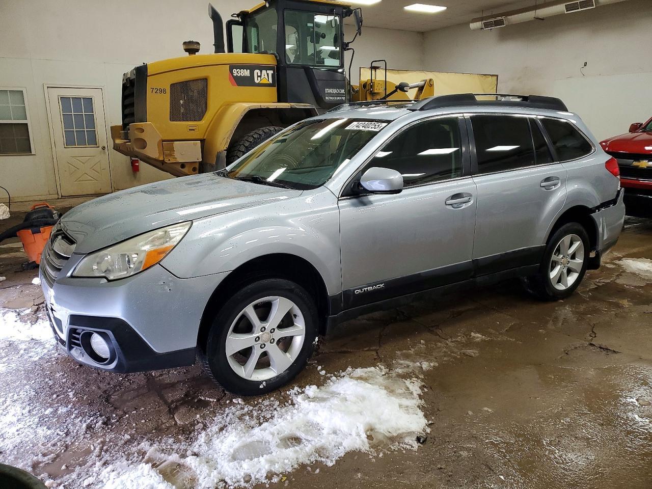 2014 SUBARU Outback