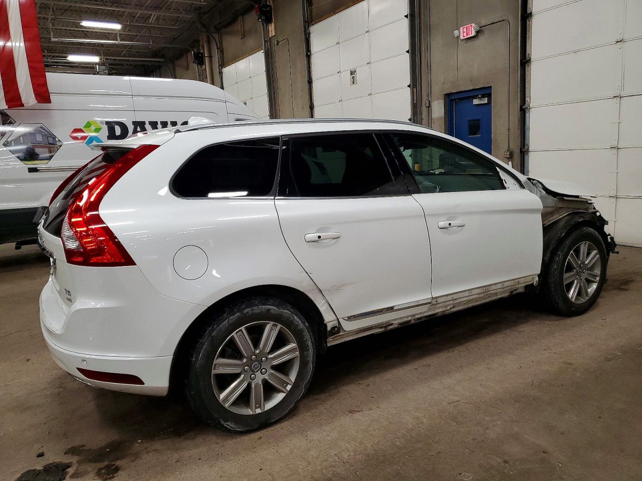 2017 VOLVO XC60