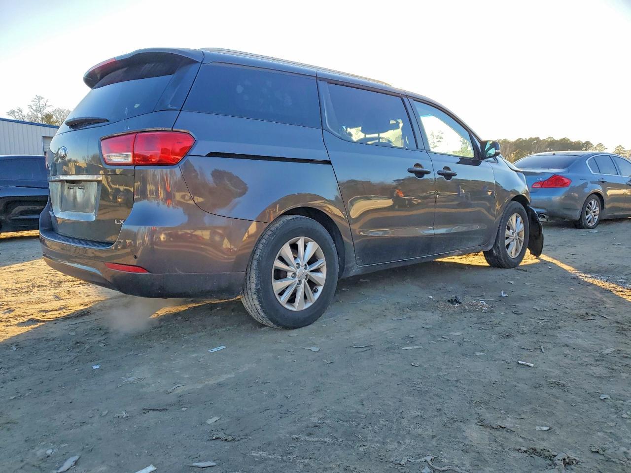 2017 KIA SEDONA