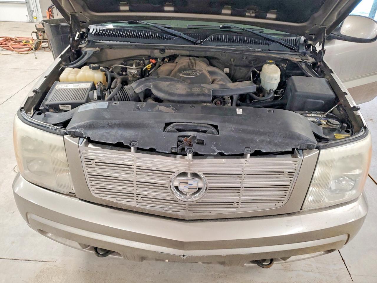 2003 CADILLAC ESCALADE