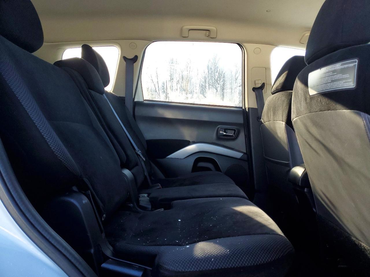 2013 MITSUBISHI outlander