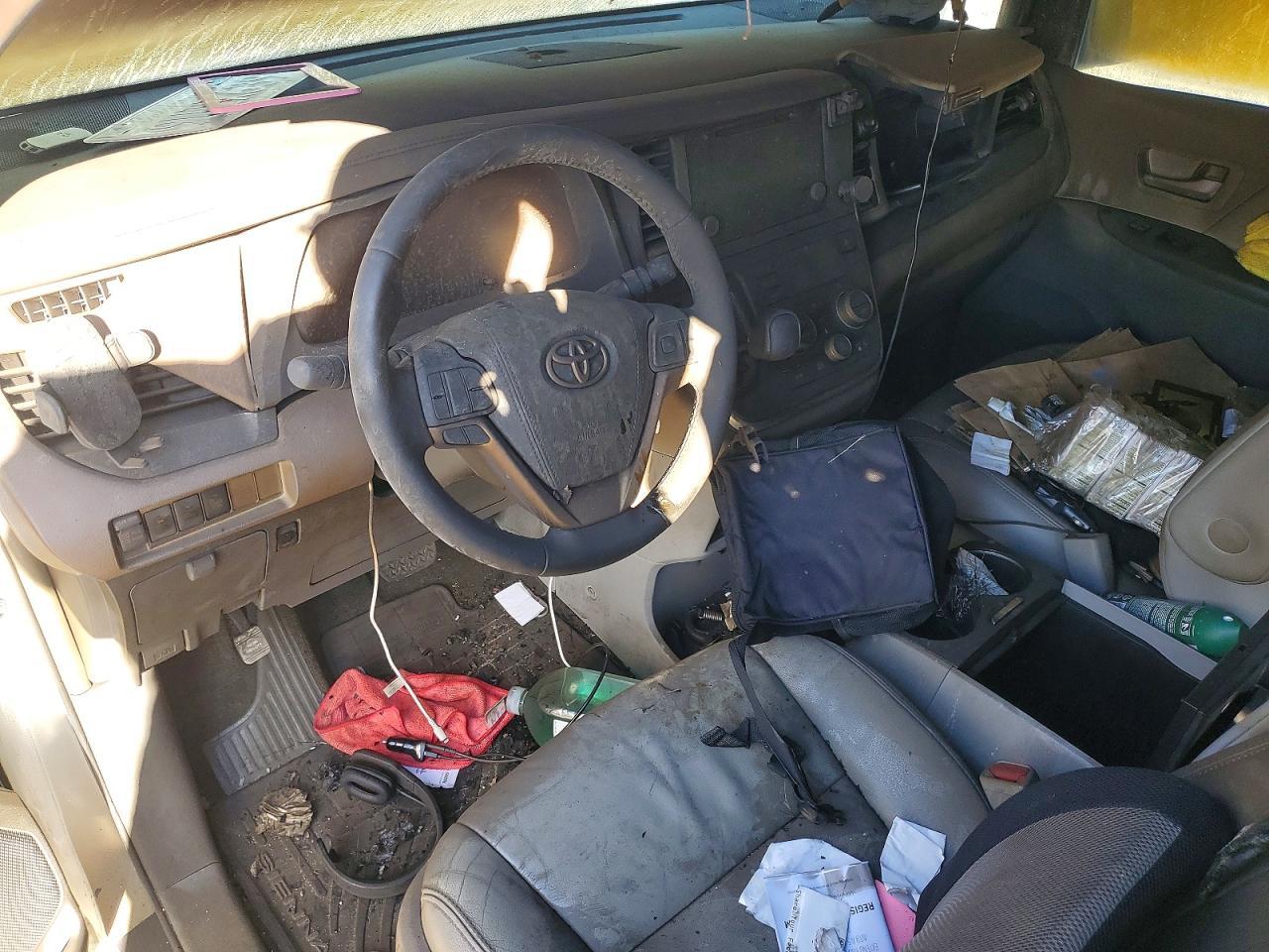 2015 TOYOTA SIENNA