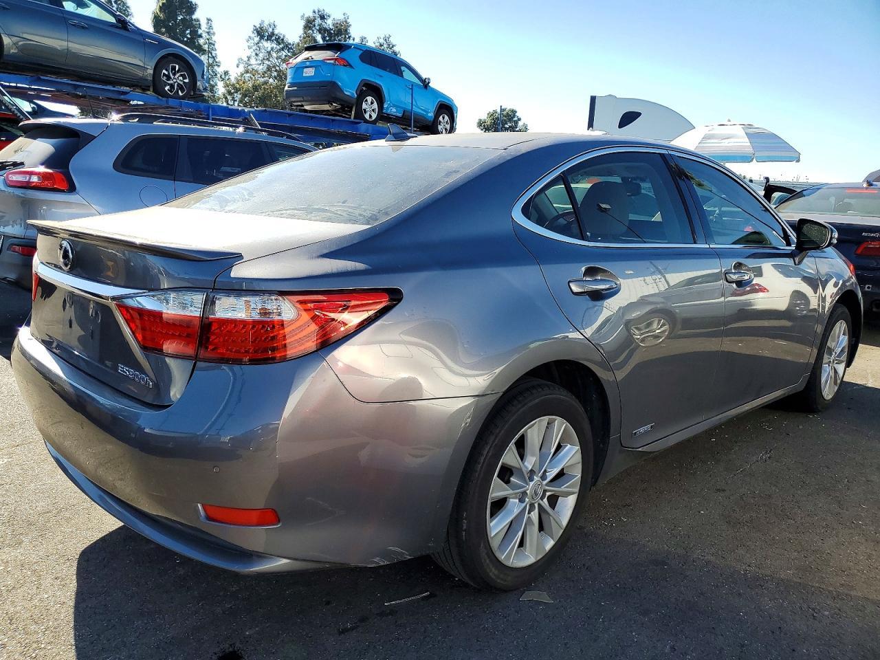 2013 LEXUS ES 300H