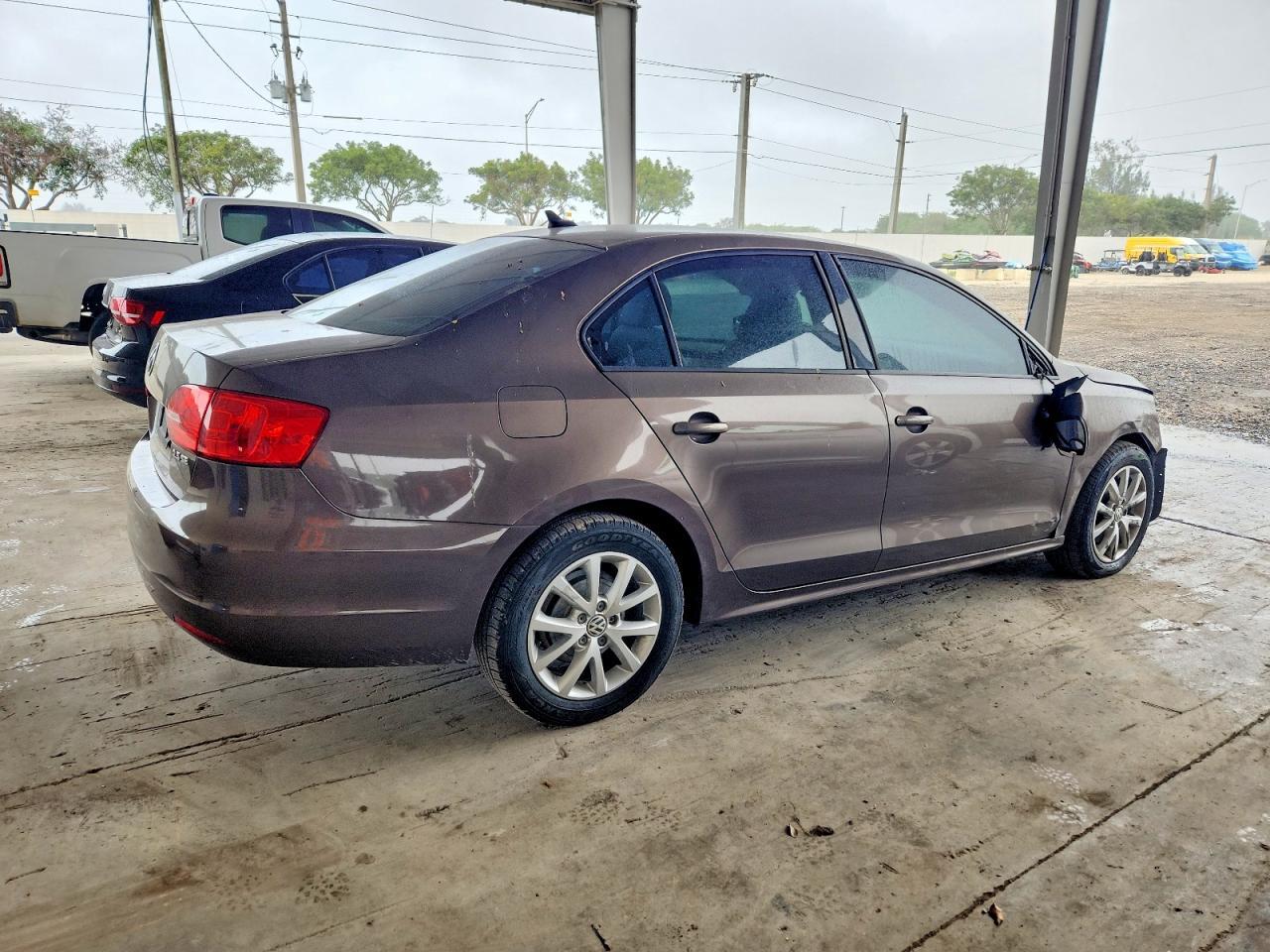2011 VOLKSWAGEN JETTA