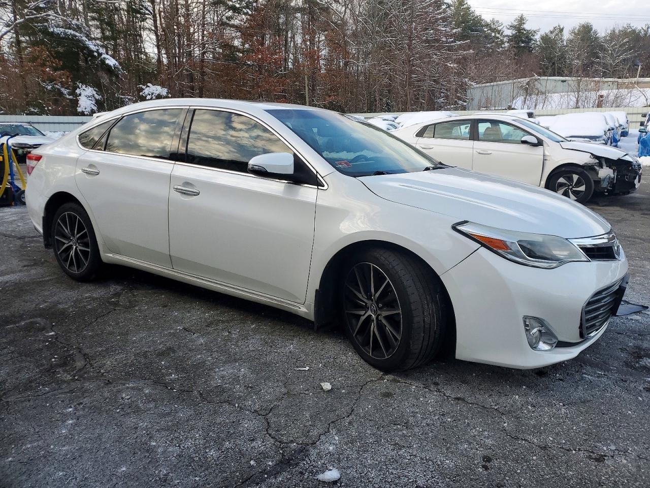 2014 TOYOTA Avalon