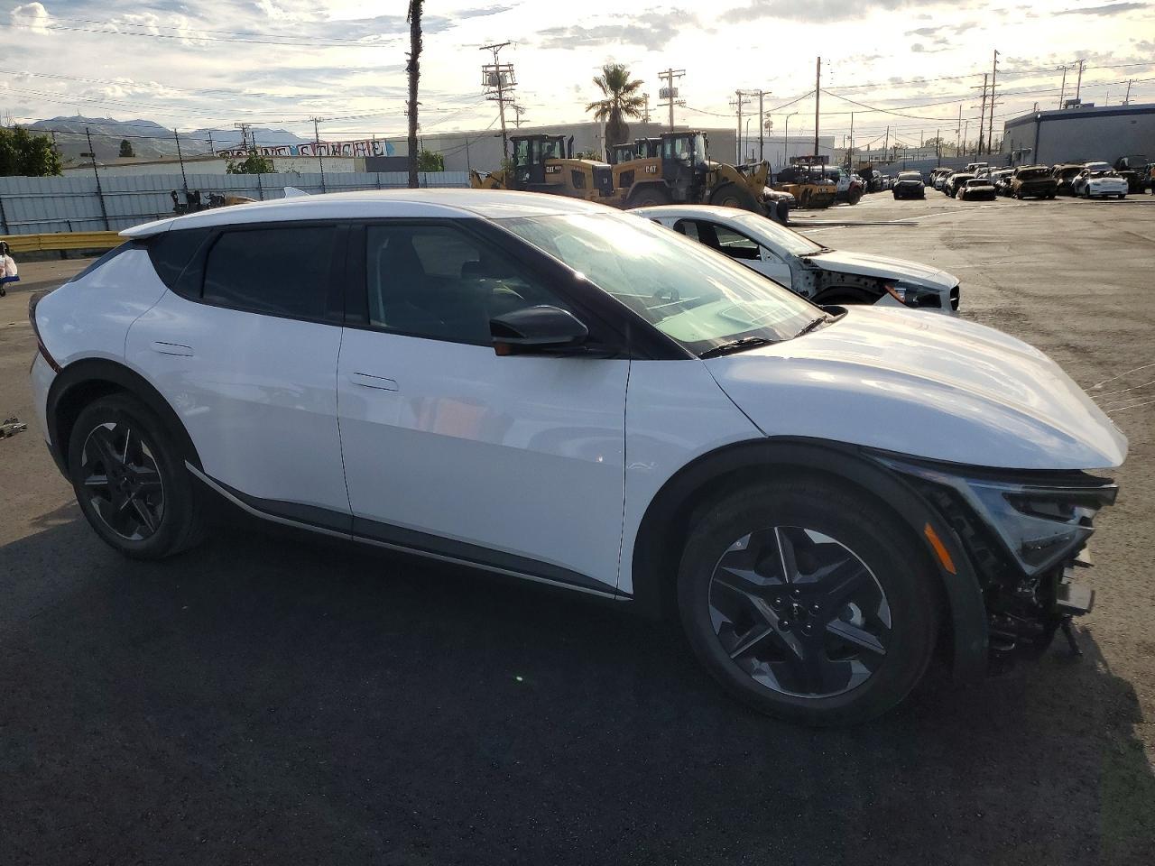2025 KIA EV6