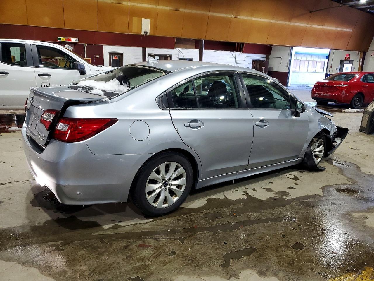 2017 SUBARU Legacy
