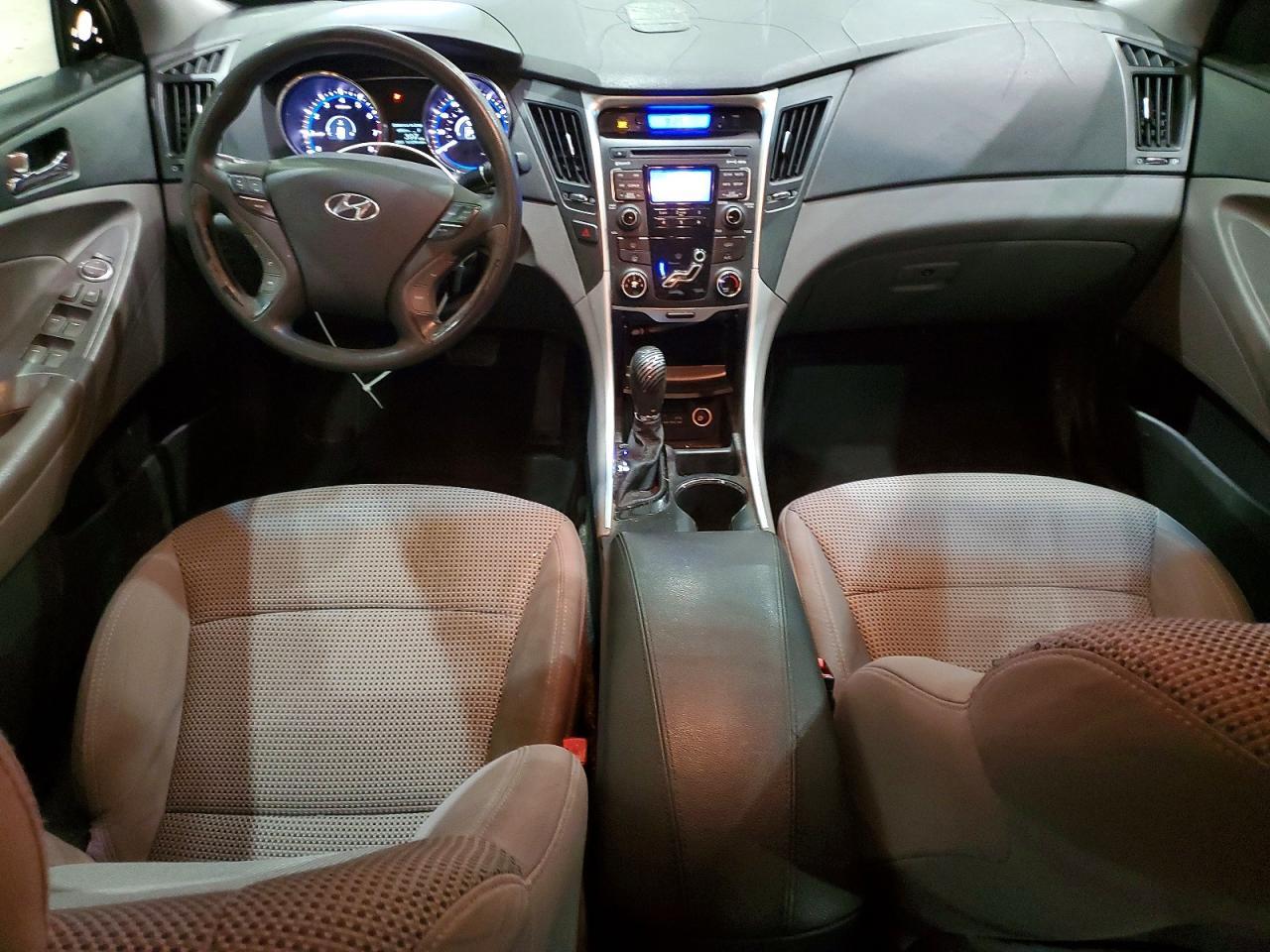 2011 HYUNDAI SONATA