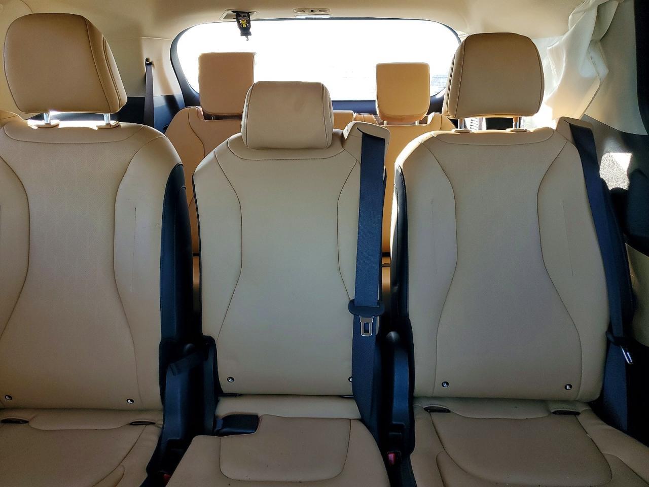 2024 KIA Carnival