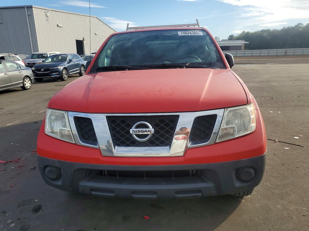 2017 NISSAN Frontier