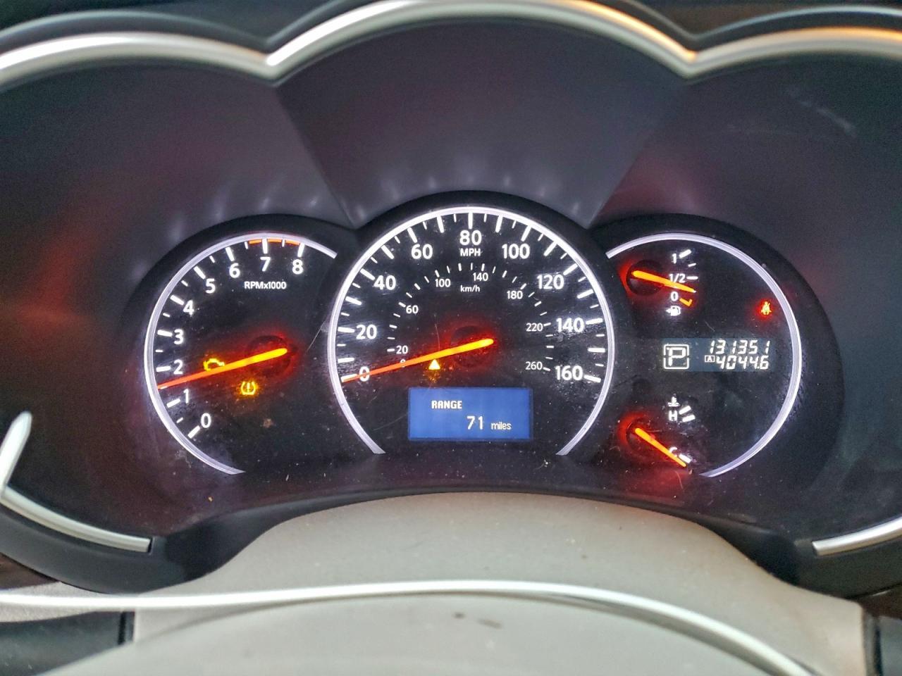 2013 NISSAN Quest