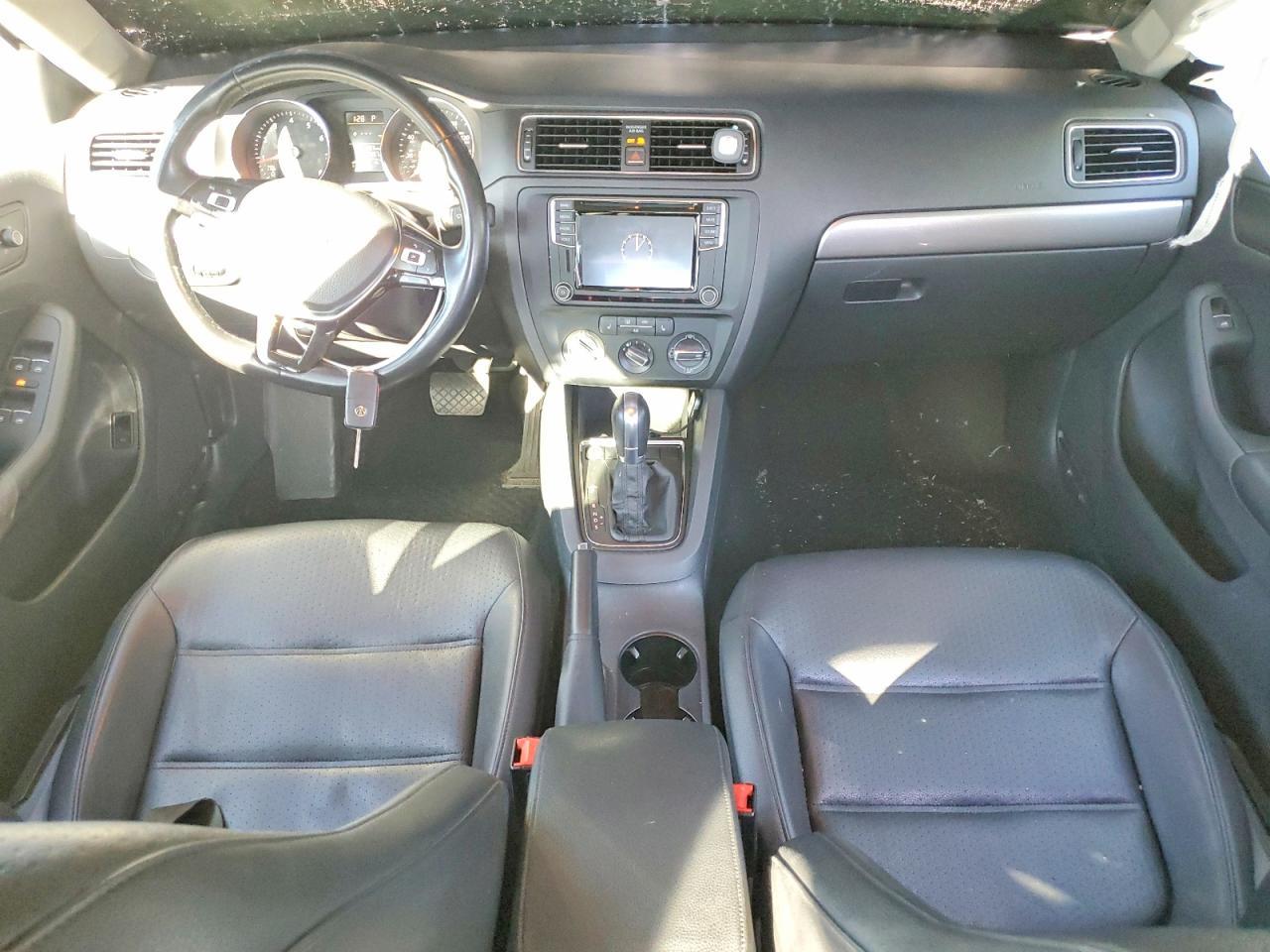 2016 VOLKSWAGEN JETTA