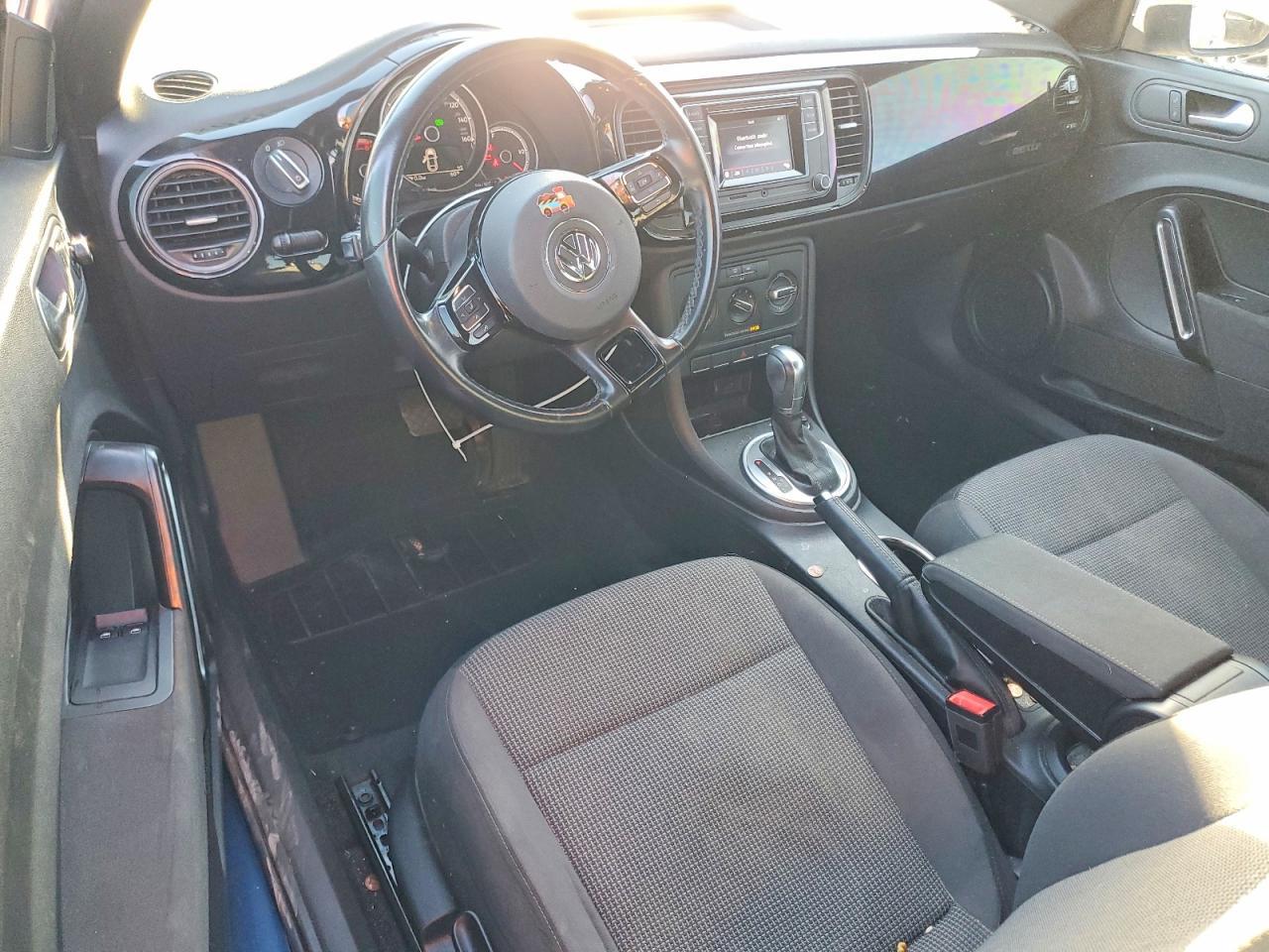 2019 VOLKSWAGEN Beetle