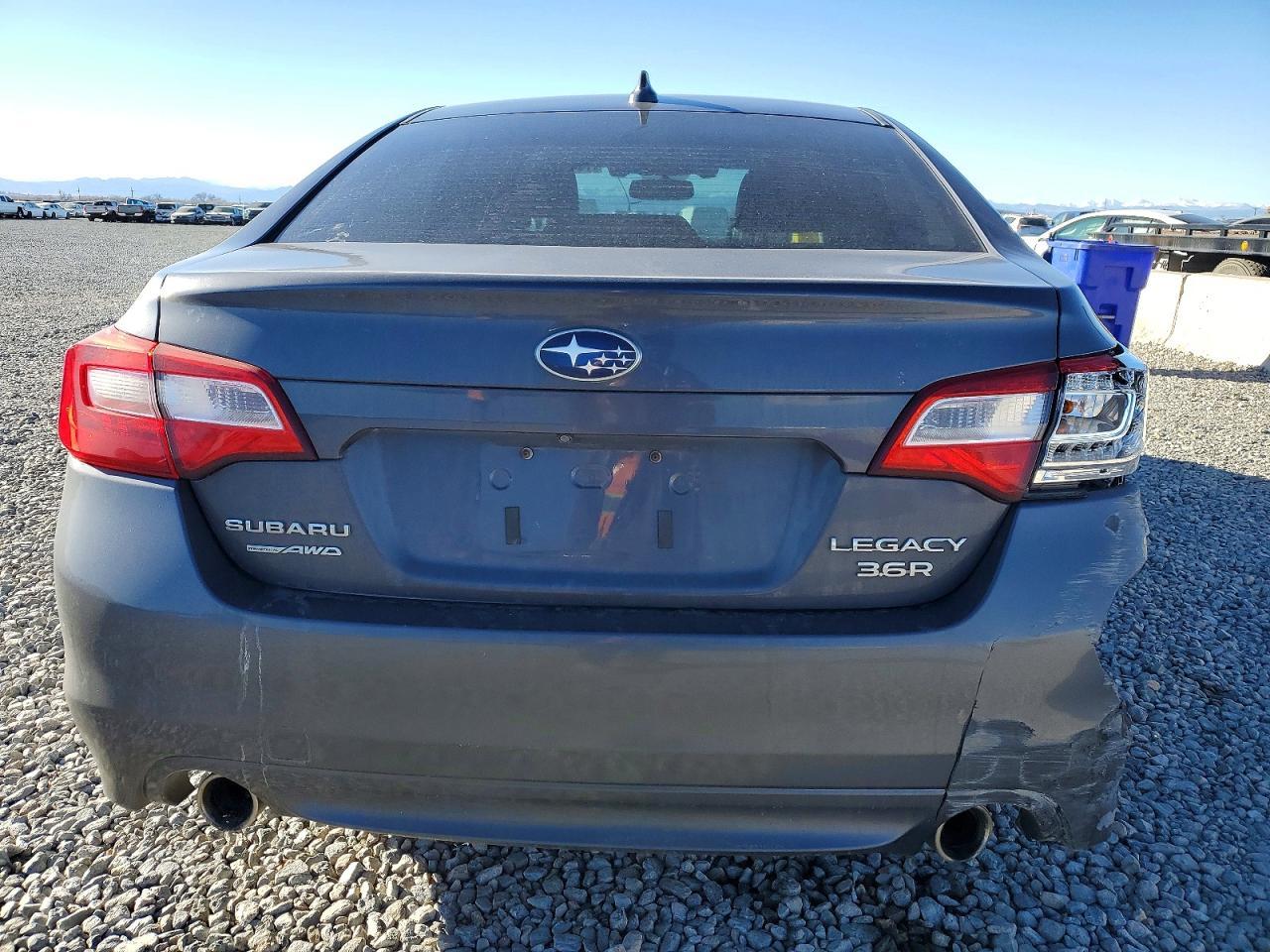 2016 SUBARU Legacy