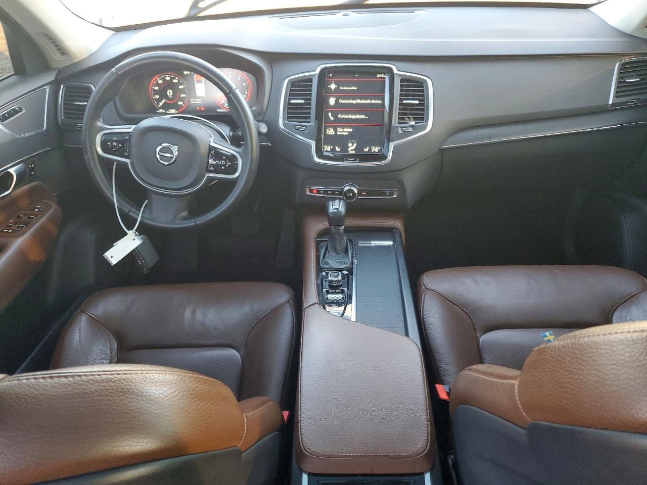 2020 VOLVO XC90